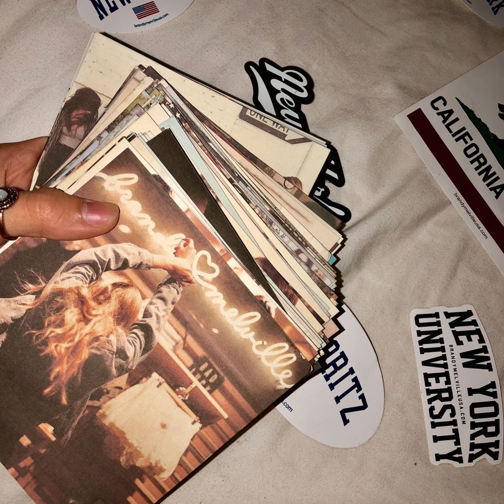 BRANDY MELVILLE PICTURES!
